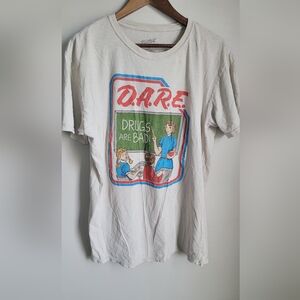 VTG D.A.R.E. Graphic T-Shirt Size Large Drugs Are Bad Cream Grunge Shirt Sleeve